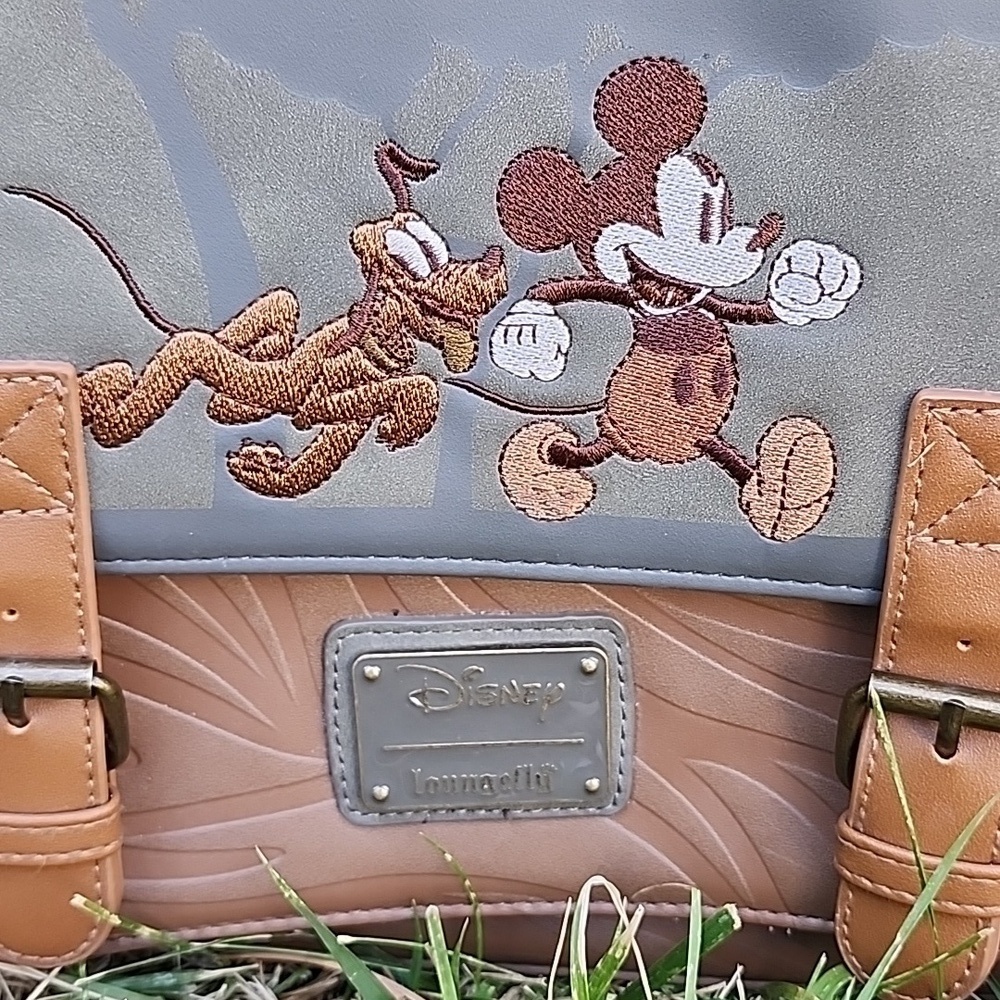 Rare Disney Loungefly Safari Backpack - Picture 2 of 16